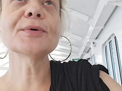 Sexcom with beneficial anticipating respect