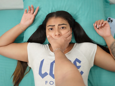 Sexcom scream shh shh stepbro